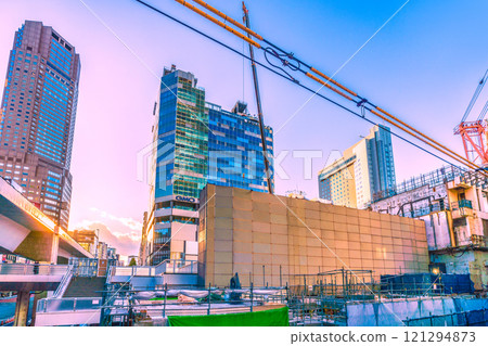 日本東京街景12月/再見澀谷站西口...從後面看...走向新紀元... = 7 天 121294873