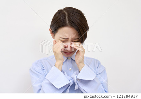 Crying woman white background Crying woman white background 121294917