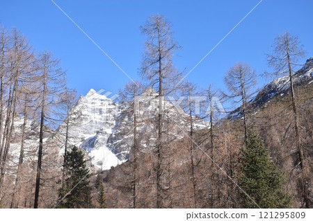Four Girls Mountain or Siguniangshan as know as Switzerland travel location of China with sky background 121295809