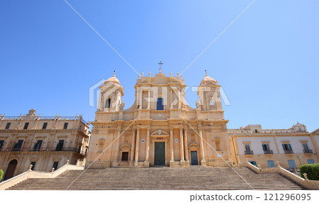 Duomo basilica, Noto, sicily, Italy 121296095