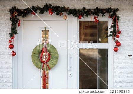 White suburban house decorated for christmas holidays White suburban house decorated for christmas holidays 121298325