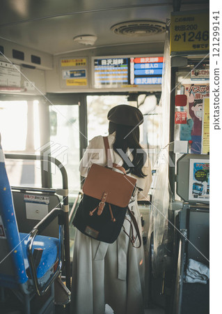 巴士與女人攝影合作/Ugo Kotsu 121299141