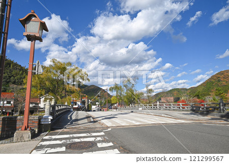 [島根縣/津和野町]津和野大橋風景 121299567