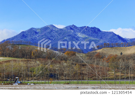 Autumn Hidaka Ranges 121305454