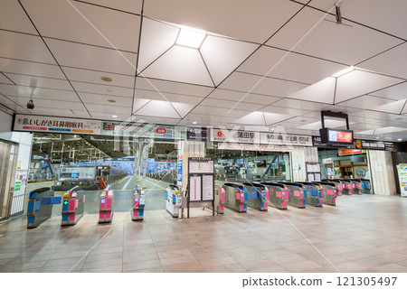 【蒲田車站】一大早檢票口人很少 121305497