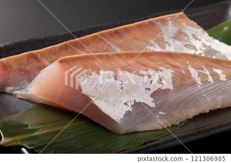 [Aomori Prefecture] Wild Hiramasa for sashimi 121306985