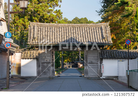 Zuiganji Temple Main Gate 121307572