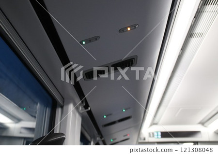 特快列車/座位上方的燈(指定席位已售出) 特快列車/座位上方的燈(指定席位已售出) 121308048