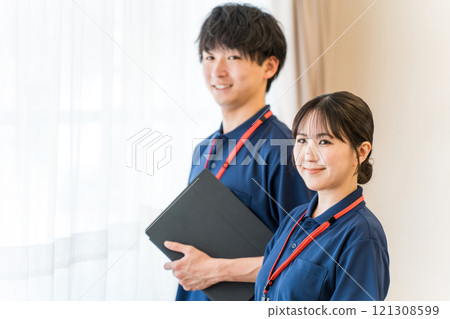 在護理機構和日間服務機構工作的護理經理和職業治療師 121308599