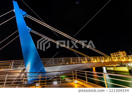 Mojiko Retro Romantic Lanterns Blue Wing Moji [Kitakyushu City, Fukuoka Prefecture] 121309354