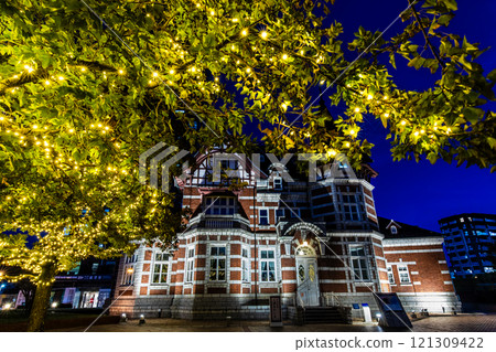Mojiko Retro Romantic Lanterns Kitakyushu City Dalian Friendship Memorial Hall [Kitakyushu City, Fukuoka Prefecture] 121309422