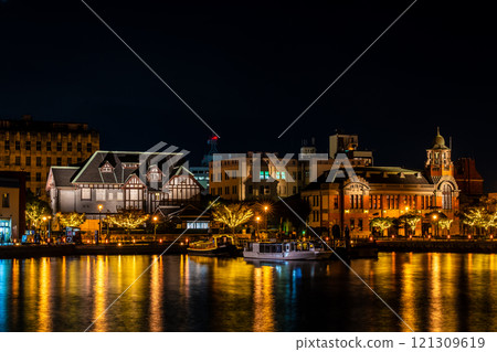 Mojiko Retro Romantic Lanterns Mojiko First Shipwreck [Kitakyushu City, Fukuoka Prefecture] 121309619