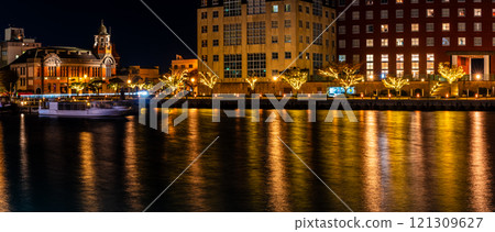 Mojiko Retro Romantic Lanterns Mojiko First Boat Pier Panorama [Kitakyushu City, Fukuoka Prefecture] 121309627