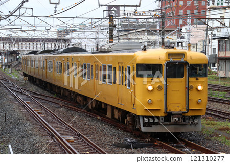 [JR-V] Hakubi Line 113 Series Train (Okayama⇔Niimi) 121310277