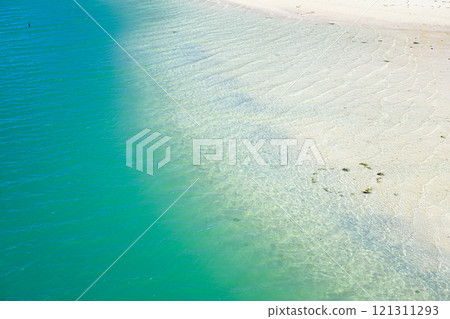 遙遠的熱帶島嶼伊良部島的風景 121311293