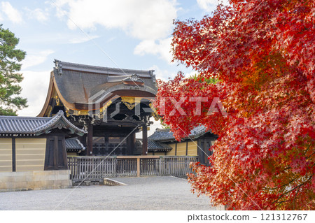 Autumn in Kyoto, Kyoto Imperial Palace, bright red maples and Kenshunmon Gate 121312767