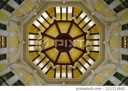 東京車站的圓頂天花板內 121313682