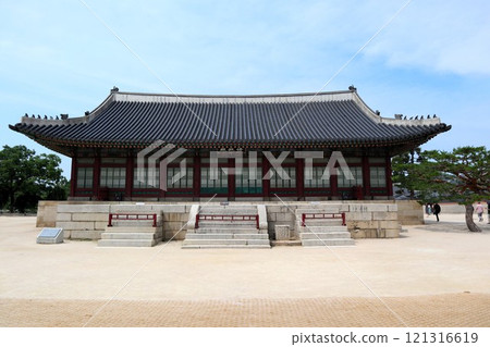 Sujeongjeon Hall of Gyeongbokgung Palace 121316619