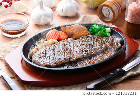 國產及牛沙朗牛排 國產及牛沙朗牛排 121318231