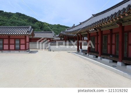 Hwaseong Palace, Suwon, South Korea 121319292