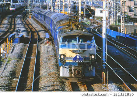 The Fuji sleeper express train on the Tokaido Line The Fuji sleeper express train on the Tokaido Line 121321950