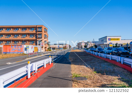 The south exit of Toyota Station on a sunny day - A view of the main street developing through redevelopment 121322502