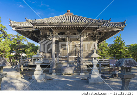 Panoramic view of the Godaido Hall of Zuiganji Temple in Matsushima Panoramic view of the Godaido Hall of Zuiganji Temple in Matsushima 121323125