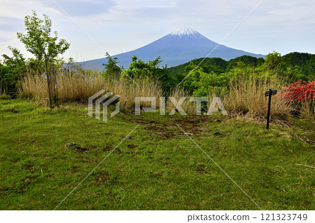 Mount Fuji as seen from Oishi Pass in the Misaka Mountains 121323749