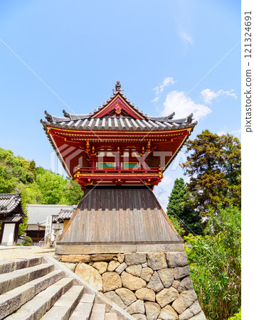 [Nara Prefecture] Yamatokoriyama City Yatadera Temple (Kongosan Temple) (Photo taken on April 17, 2024) 121324691