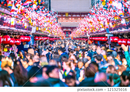 Tokyo cityscape, Japan. End of the year. Most of them are foreigners. Senso-ji Temple is crowded with more foreign tourists than before the coronavirus pandemic. (20th) 121325016