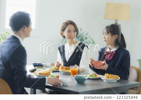 家庭早餐桌圖片 121325848