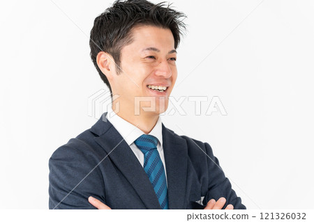 Businessman portrait 121326032