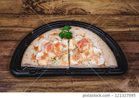 Mentaiko and potato pizza Mentaiko and potato pizza 121327095