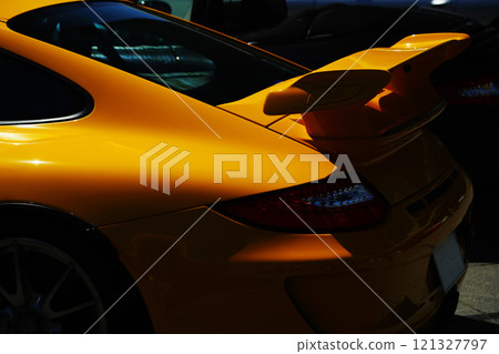 Orange Porsche GT3 121327797