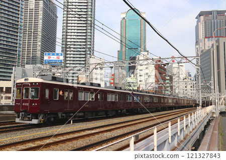 [NS] Nose Electric Railway 6000 series train: Direct to Hankyu Takarazuka Line (Local: Osaka Umeda ⇔ Takarazuka) 121327843
