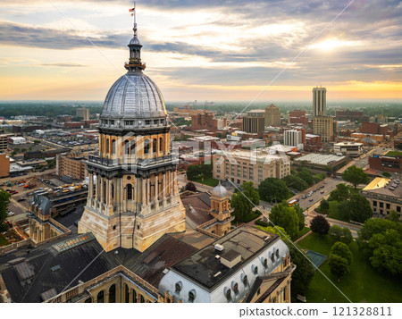 Springfield, Illinois, USA at the State Capitol 121328811