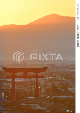Yahiko Otorii in the morning (Niigata Prefecture) 121330376
