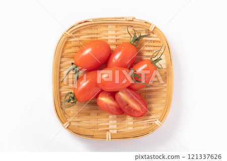 Mini tomato (Aiko) 121337626