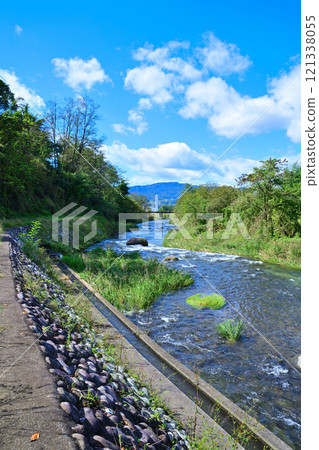 群馬縣沼田市利根川支流薄根川初秋風光 群馬縣沼田市利根川支流薄根川初秋風光 121338055