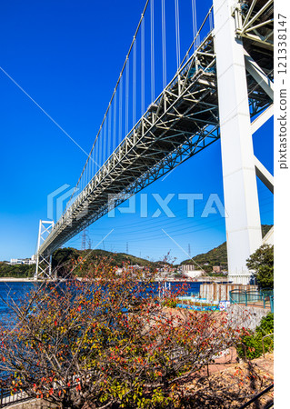 Kanmon Bridge from the Mekari Tide Observation Promenade [Kitakyushu City, Fukuoka Prefecture] 121338147