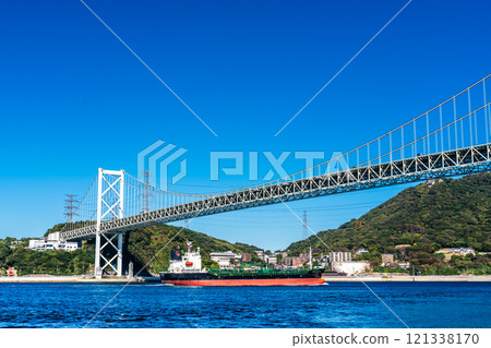 從Mekari觀光長廊看到的關門橋[福岡縣北九州市] 121338170