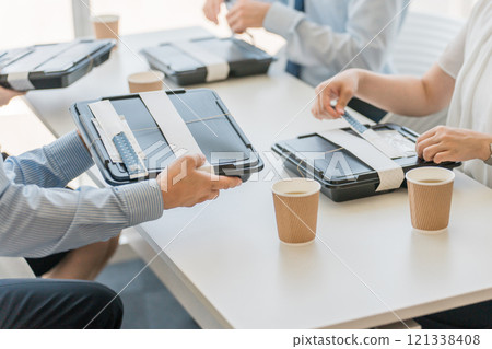 Catered lunches served at meetings, welfare benefits, catering, delivery, employee cafeteria, in-house cafe, meal outsourcing 121338408