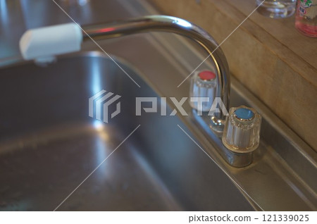 Old faucet (two-handle mixer faucet) 121339025