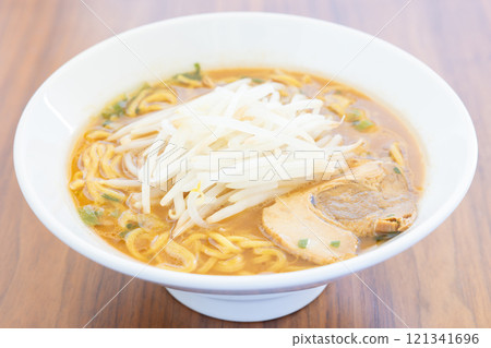 Miso ramen with plenty of bean sprouts Miso ramen with plenty of bean sprouts 121341696