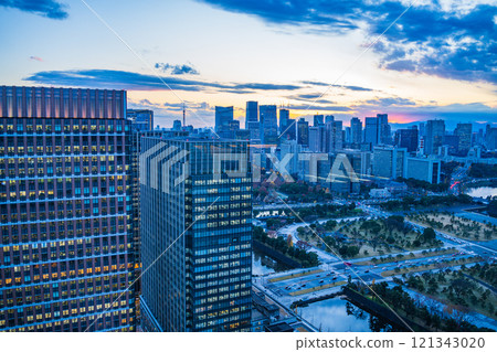 【東京】暮光之城,丸之內南側的建築區 【東京】暮光之城,丸之內南側的建築區 121343020