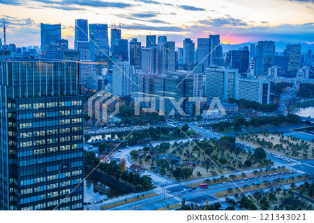 【東京】暮光之城,丸之內南側的建築區 【東京】暮光之城,丸之內南側的建築區 121343021