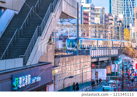 日本東京都會風景惠比壽站新景、JR東日本E261系列列車Saphir Odoriko、澀谷等=21日 日本東京都會風景惠比壽站新景、JR東日本E261系列列車Saphir Odoriko、澀谷等=21日 121345113