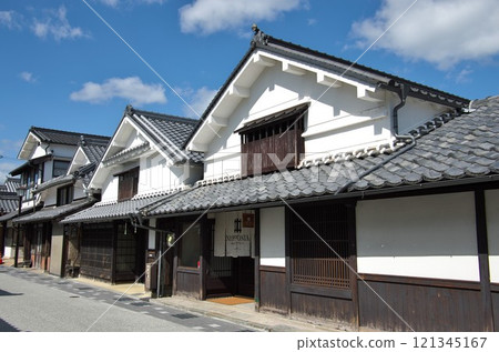 兵庫縣丹波筱山市:筱山/河原町妻有商人家族街景 兵庫縣丹波筱山市:筱山/河原町妻有商人家族街景 121345167