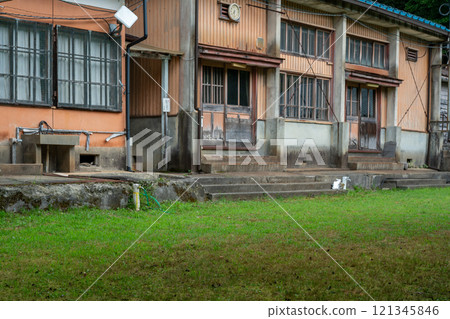 This photo was taken at the former Kyoto Municipal Ohara Elementary School Momoi Branch School, which is now closed. This photo was taken at the former Kyoto Municipal Ohara Elementary School Momoi Branch School, which is now closed. 121345846