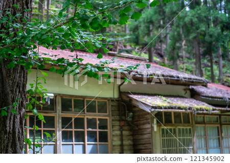 This photo was taken at the former Kyoto Municipal Ohara Elementary School Momoi Branch School, which is now closed. This photo was taken at the former Kyoto Municipal Ohara Elementary School Momoi Branch School, which is now closed. 121345902